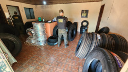 Pneus ilegais em depósito clandestino são apreendidos em Mundo Novo