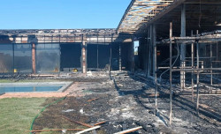 Incêndio destrói mansão em construção no Hectares