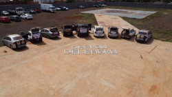 Polícia apreende nove veículos carregados de cigarros contrabandeados