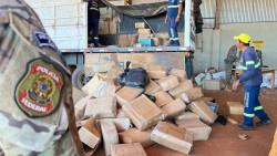 Polícia Federal incinera 13 toneladas de drogas na fronteira