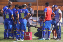 DAC enfrenta o Novo fora de casa em busca de consolidar liderança