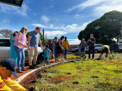 Dia das Mulheres é comemorado com saúde e plantio de árvores no CAM
