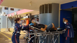 Morre rapaz ferido a tiro ao fugir da polícia com caminhonete furtada