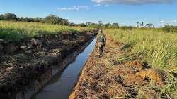 Empresa de Dourados é multada em R$ 20 mil por valetas em área protegida