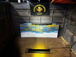 DOF apreende R$ 300 mil em materiais contrabandeados em carreta de soja