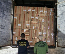 PF prende homem com 30 mil pacotes de cigarro em MS