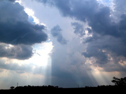 Previsão de chuva para este início de semana em Dourados