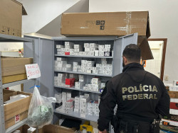 Operação da PF combate venda de celulares contrabandeados