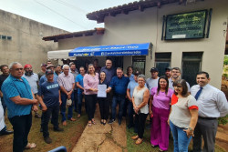 Alan sanciona lei que regulamenta mudança no serviço de táxi em Dourados