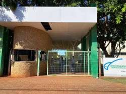 Técnicos e professores do IFMS em 7 cidades começam dia com greve