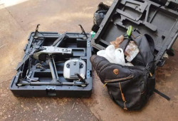 Dupla é presa após usar drone para jogar celulares dentro do presídio