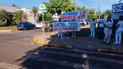 Enfermeiros protestam em Dourados por piso salarial