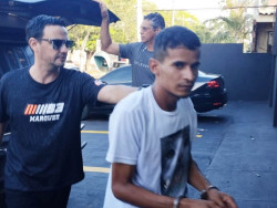 Assaltante que ostentou dinheiro roubado de posto é preso