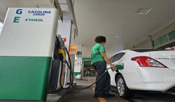 Etanol e gasolina aditivada tem maior variação de preço em abril