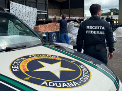 Receita Federal apreende 2,2 toneladas de maconha em caminhão