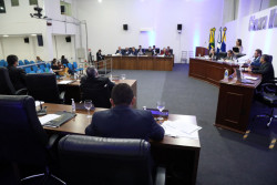 Câmara antecipa sessão para agenda de vereadores com Riedel na segunda