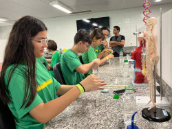 Professores e alunos podem se inscrever para projeto de clube de ciências