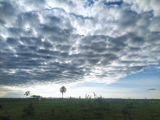 Céu encoberto em Dourados (Imagem: Dourados Informa)