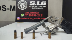 Homem que forneceu arma para adolescentes assaltarem posto é preso