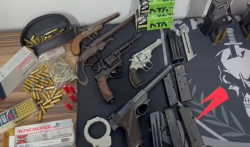 Policial da reserva e comerciante são presos por venda ilegal de armas