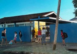 Caos: Após 80 dias de aula, alunos sofrem sem uniforme em Dourados