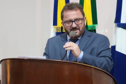 Laudir cobra implantação de escovódromos em unidades de ensino