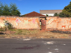 Espancado em “ponto de droga”, homem morre na delegacia e dupla é presa