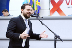 Justiça bloqueia R$ 12,5 milhões de vereador por desvios em prefeitura