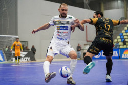 Jogando em casa, time de MS perde de virada no Brasileirão de Futsal