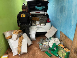 DOF apreende Fiat Mobi furtado em SP e 760 quilos de maconha