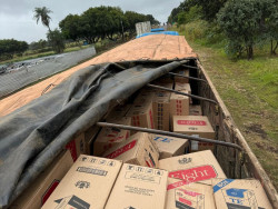 Homem é preso com 15 mil pacotes de cigarro em caminhão