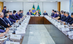 Governo Federal doa 2 milhões de quilos de carne para famílias no RS