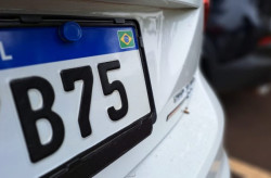 Junho é mês de licenciar veículos com placas terminadas em 4 e 5