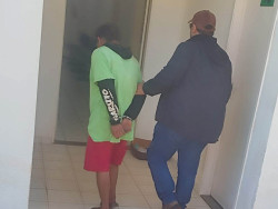 Acusado de cravar faca nas costas da mulher grávida é preso