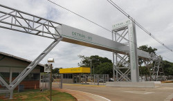 Detran retoma atendimento presencial nesta sexta-feira em 43 cidades