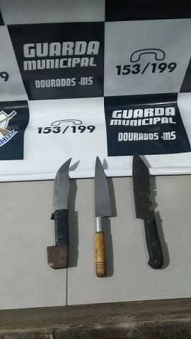 Facas usadas no crime (Imagem: Guarda Municipal)