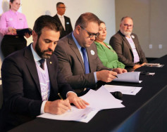 Alan firma parceria com MP para coibir violência contra a mulher