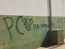 Polícia identifica homem que pichou "PCC" em monumentos públicos