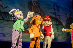 Noite extra com duplas locais e "US Agroboy" leva 20 mil à Festa Junina