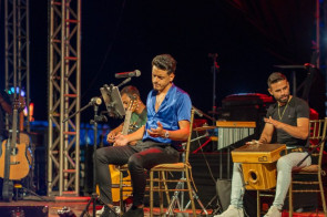 Noite extra com duplas locais e "US Agroboy" leva 20 mil à Festa Junina