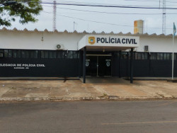 Funcionário de parque de diversões invade casa, estupra mulher e recita versículo bíblico