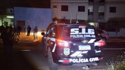 Homem assassinado no Jardim Tropical levou 10 facadas; autor está foragido