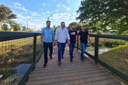 Prefeito entrega novas pontes do Parque Antenor Martins
