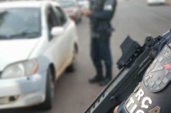 Com prisão decretada, homem tenta fugir da polícia, mas é preso