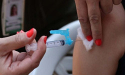 Dourados tem 33 mil moradores com vacinação contra dengue atrasada