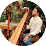 Douradense Rafael Deboleto se apresenta no maior festival de harpas do mundo