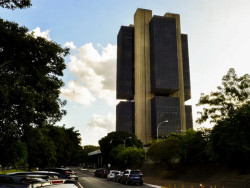 BC define que Pix Automático será lançado em junho de 2025