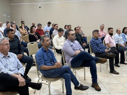 Pré-candidatos e lideranças conhecem projeto para futuro da cidade