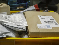 Varejistas iniciam taxação de compras internacionais de até US$ 50
