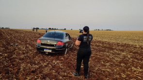 Carro capota no Travessão do Laranja Lima e criança morre no colo da mãe